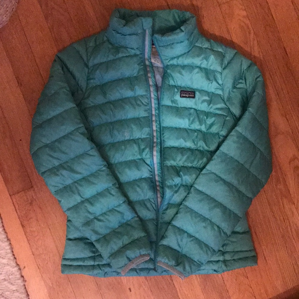 Girls size XL(14) teal down Patagonia jacket